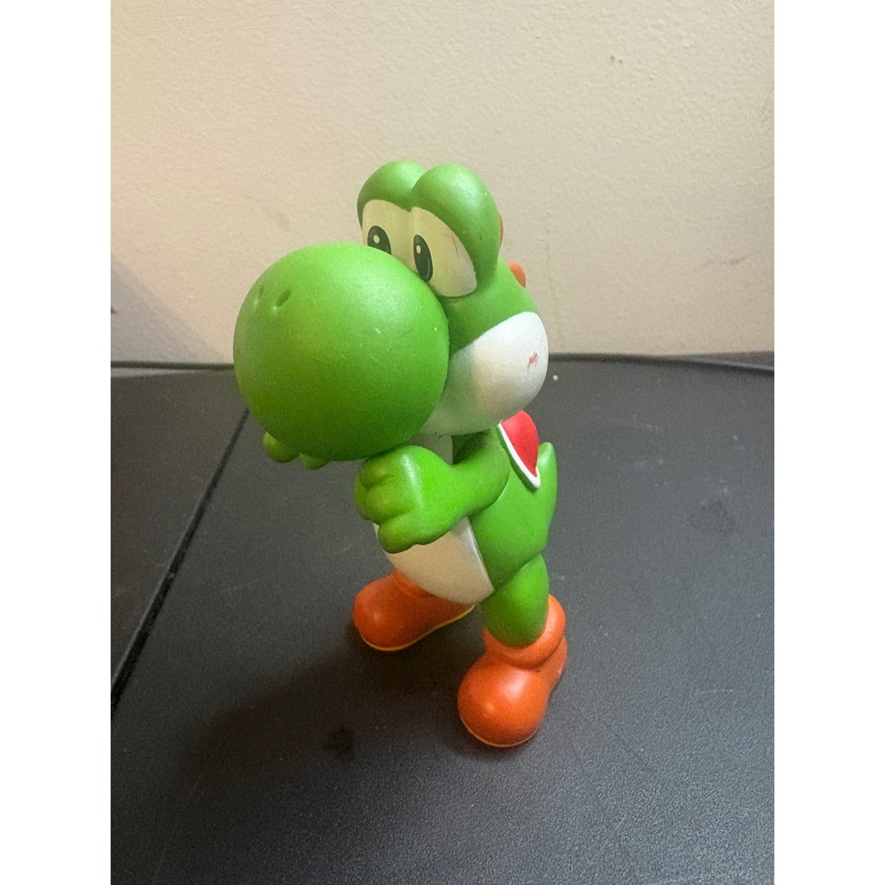 Nintendo Yoshi Action Figure 2007 Green Dinosaur Super Mario Collectible 4.5"